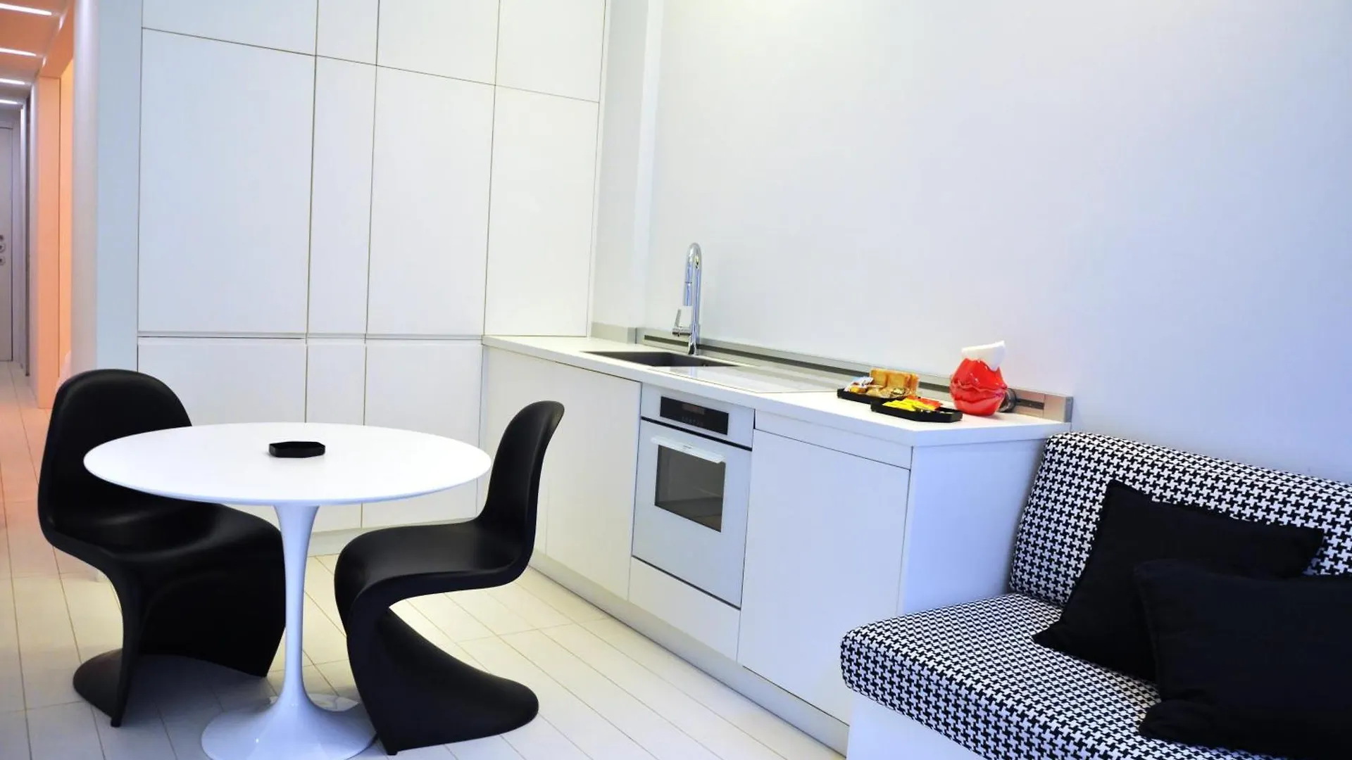 Apartment Duomo Intero Appartamento Milan